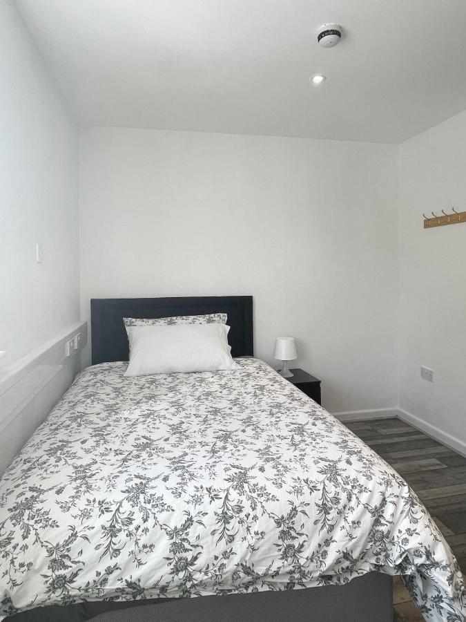 شقة Bright, Warm & Cozy House In Harpurhey مانشستر المظهر الخارجي الصورة