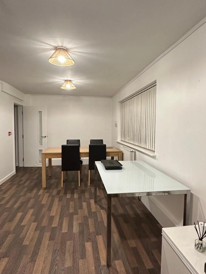 شقة Bright, Warm & Cozy House In Harpurhey مانشستر المظهر الخارجي الصورة