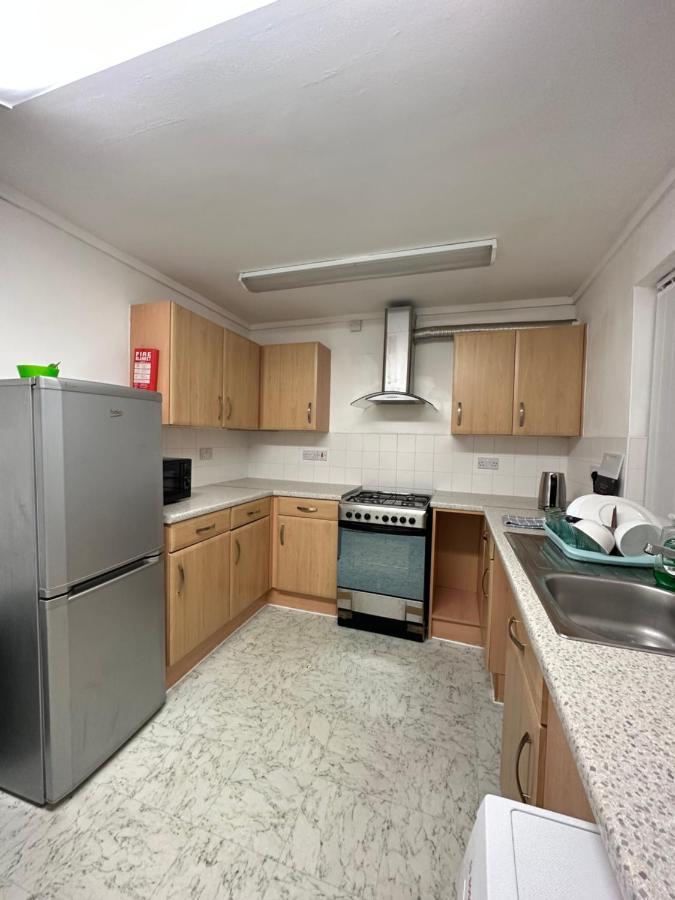 شقة Bright, Warm & Cozy House In Harpurhey مانشستر المظهر الخارجي الصورة