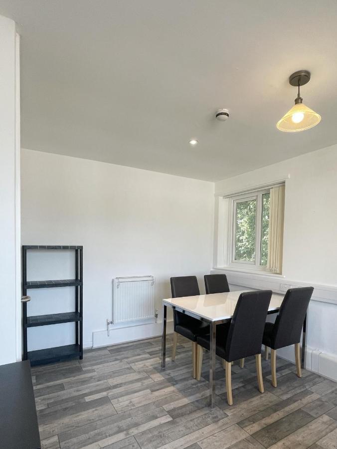 شقة Bright, Warm & Cozy House In Harpurhey مانشستر المظهر الخارجي الصورة